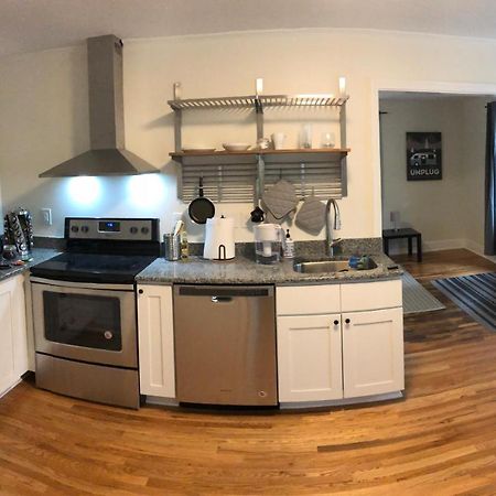 Renovated Space Close To Downtown - A ダーラム エクステリア 写真